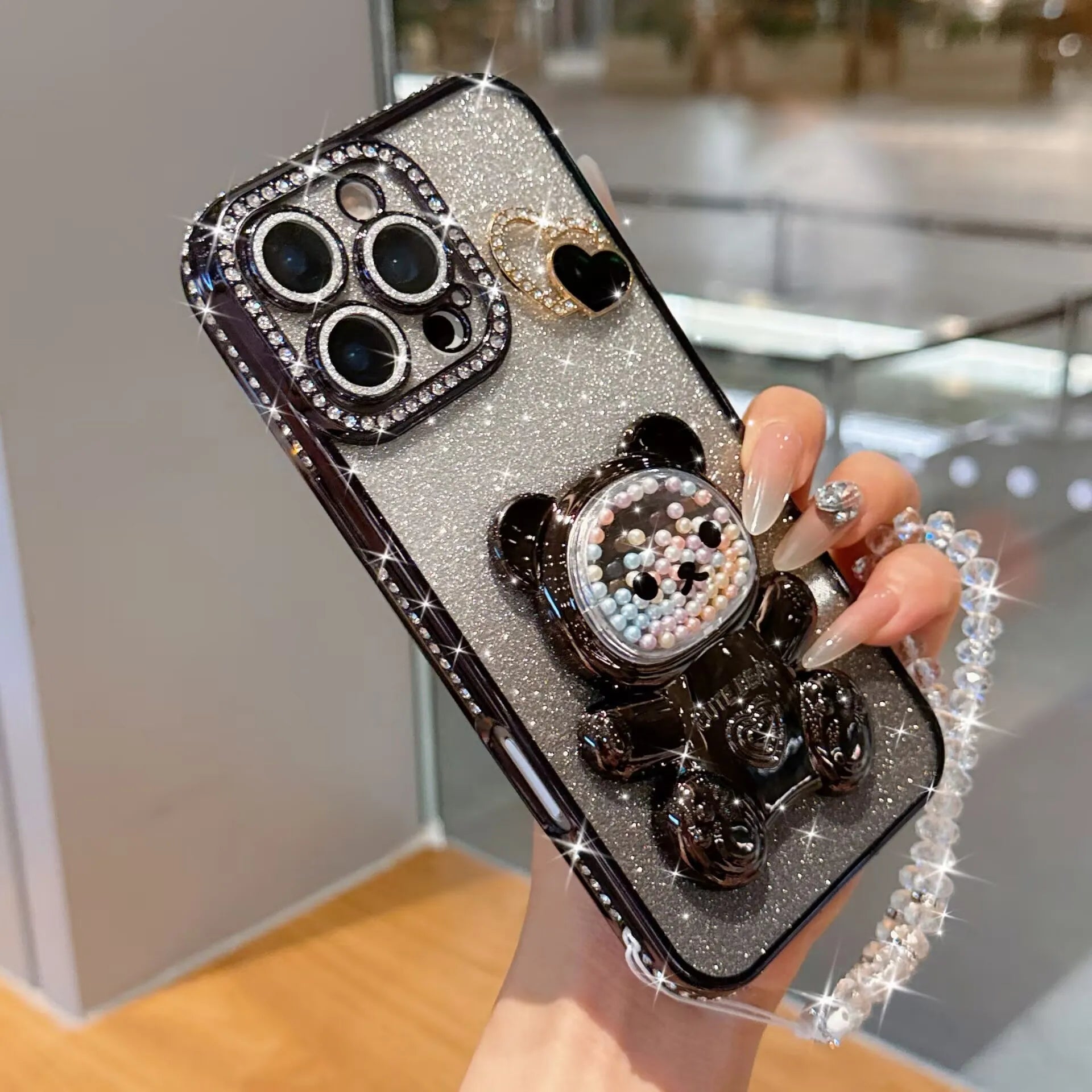 Étui souple brillant, orné d'un ours en perles colorées et plaqué électrolytiquement, compatible avec les iPhone 17, 16, 14, 15, 13, 12 et 11. Chaîne de perles.